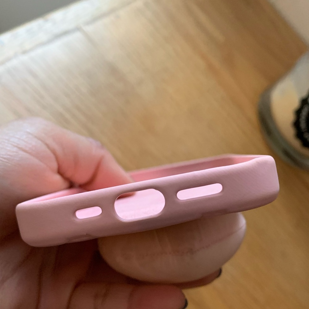 iPhone 14 Pro Casetify Heartbreaker Grippy Case - Picture 11 of 14